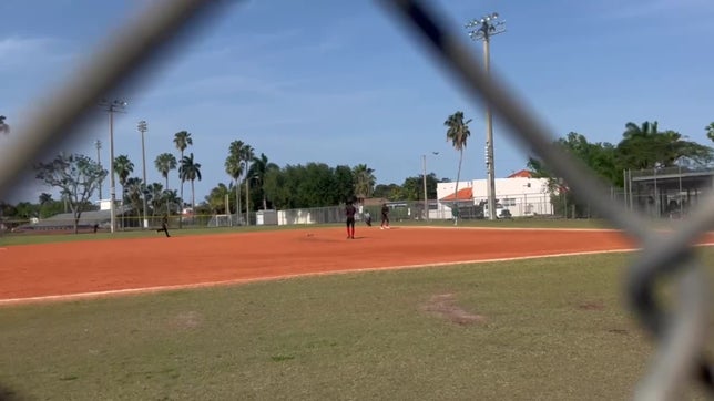 Hit entre segunda y primera