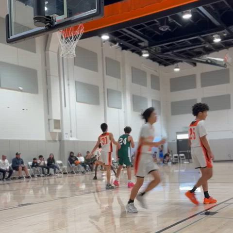 Sammy Sforzini (4) with the 3 pointer. Abel Arana (3) with the assist.