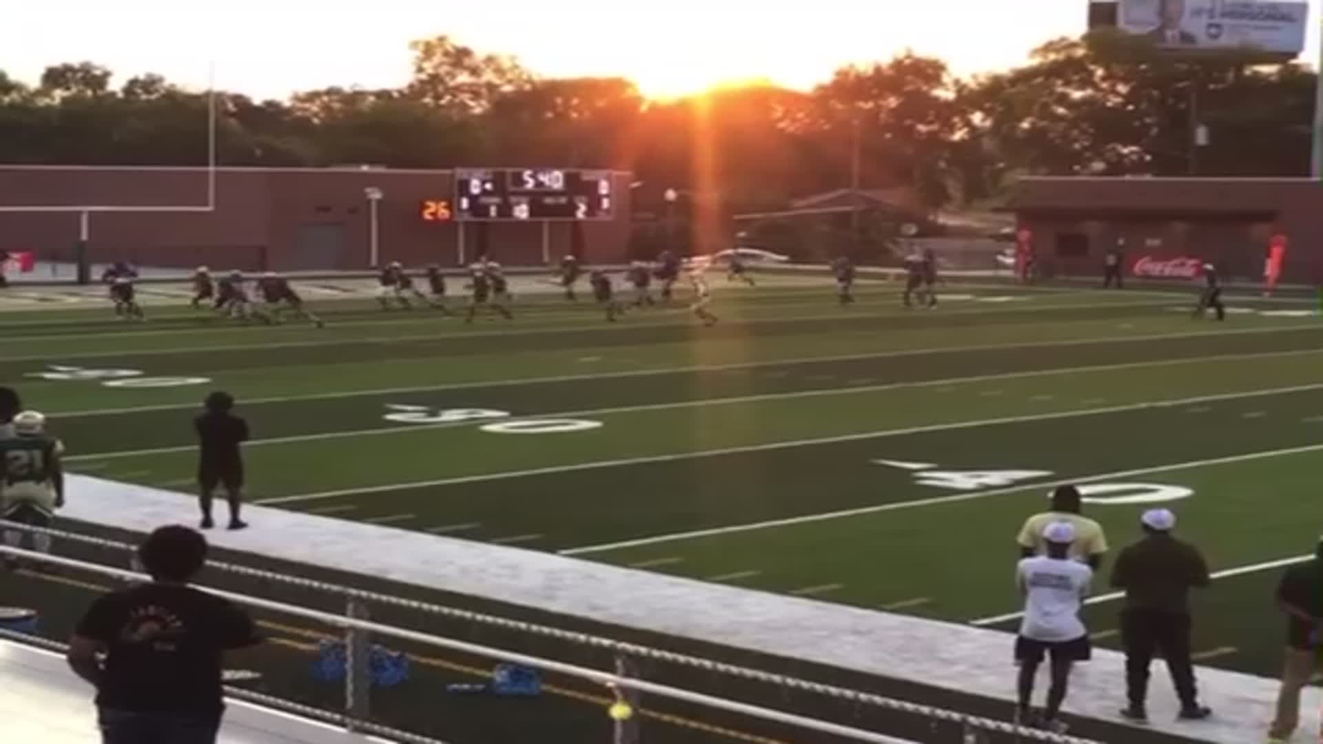 Touchdown pass from Frankese Winston to Zay Woods