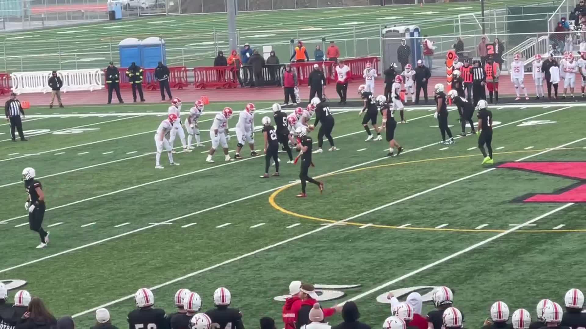 Yelm #23 Brayden Platt tackle for loss in 3rd quarter