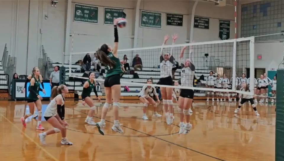 Chloe McKinnon #11 (25 Kills) vs Dennis-Yarmouth