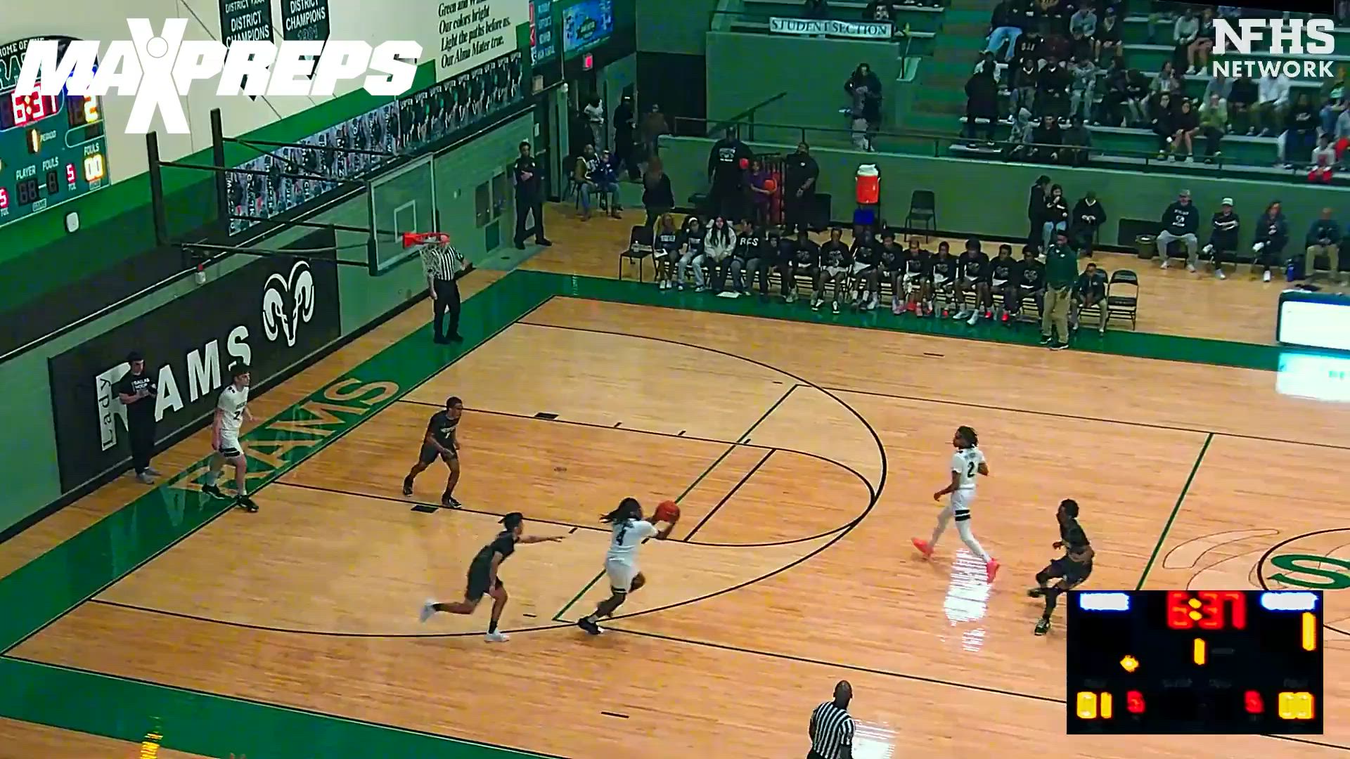 Bryson Howard's first quarter explodes over Berkner