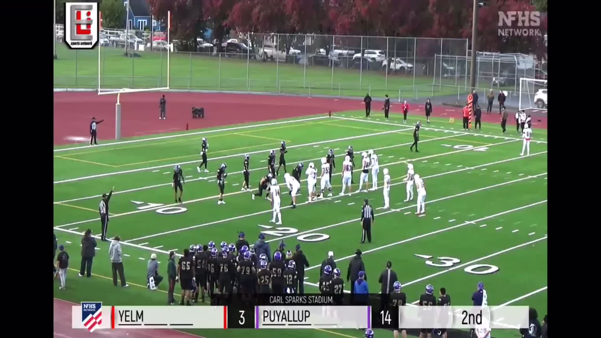 2nd quarter YELM #10 Parker Myers with the roll out to the right for 6 yards run