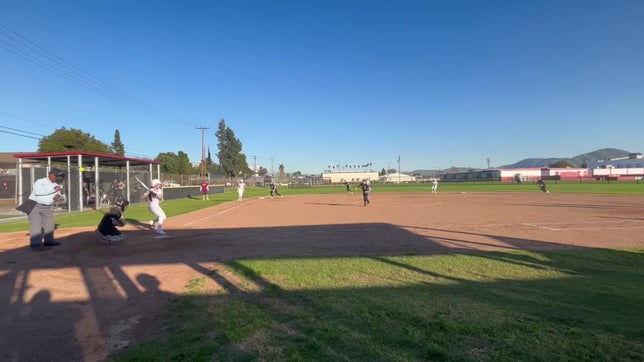 2nd 3run homerun of the season by Stephanie De La Cruz (SS)