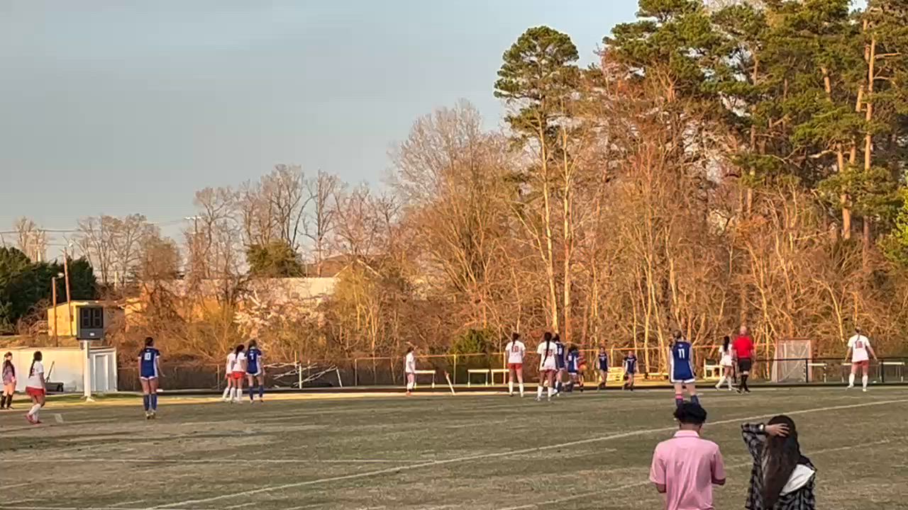 Emerson Everhart scores