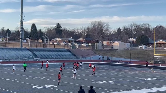 Dribbled from the 35, and was able to score a bottom corner shot!