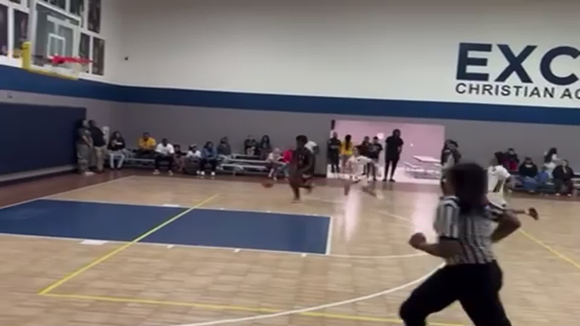 Jayden block and dunk