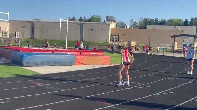 Avery Richard with a first place finish in the 400m at Edgerton WI. She finished 2nd in the 800m and 2nd in the 4x400 relay and was awarded TOP MEET PERFORMER by all coaches earning her team 26 points!!!!!