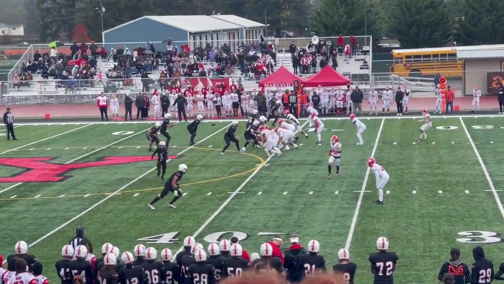 Yelm #8 Damian Aalona to Yelm #23 Brayden Platt 13 yard pass