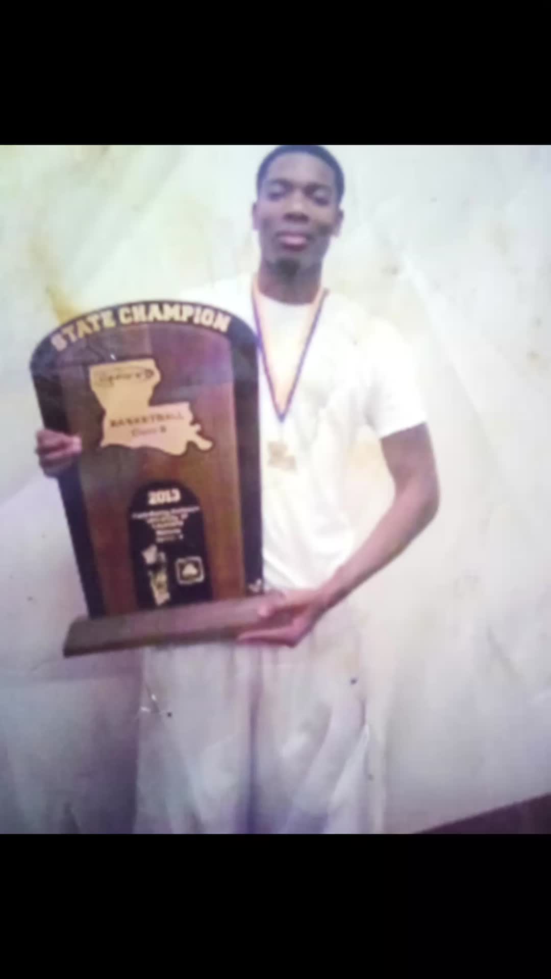 Our National Champion ???? Voted most outstanding player Dedrick Freeman