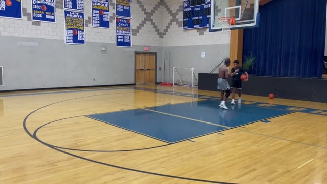 I tried to dunk for the last 2 days and I finally dunk from my grinds giving me an ally oop. After I dunk, I literally wanted to try dunk in a game. I've been working so hard for trying to dunk off of on leg soon is my time coming ??