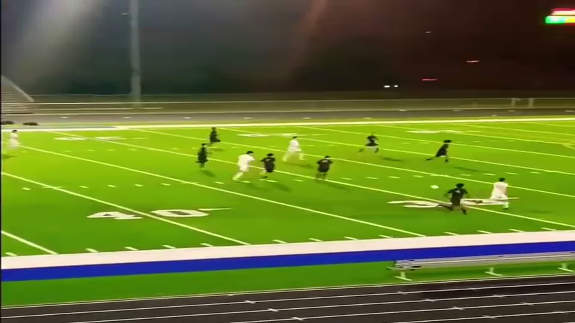 Strawberry Crest defends during 4-2 win over Alonso High. (1/18/2024)