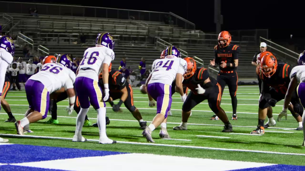 TD Pass Enriquez to Acoba