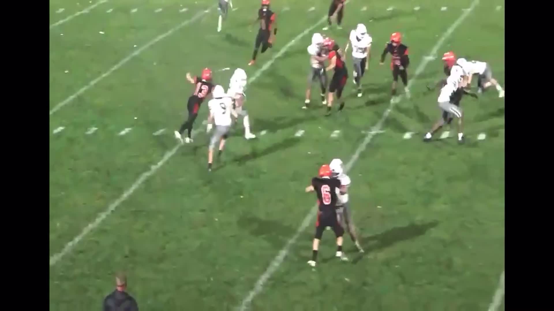 Special team tackle