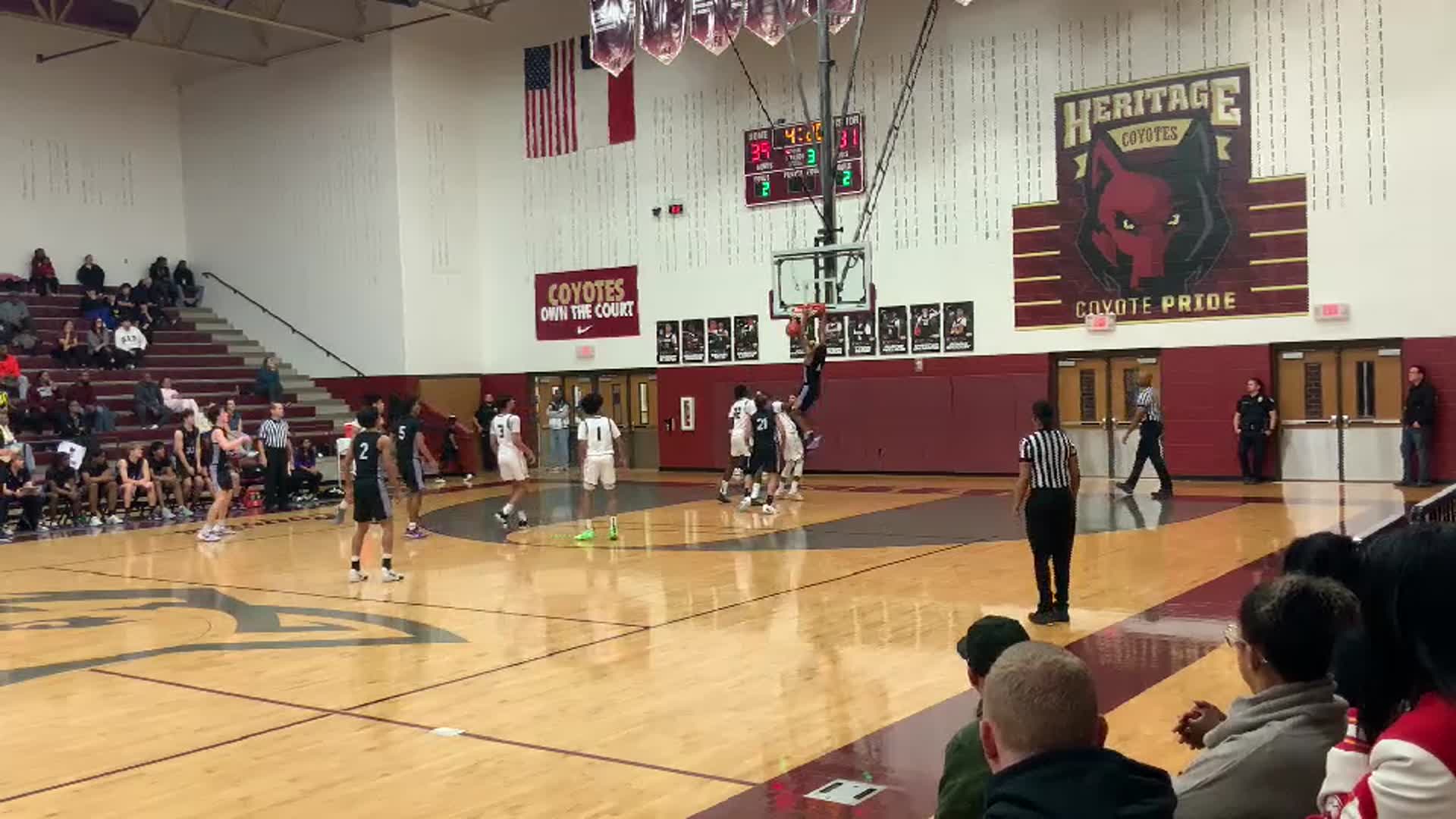 Epic 34pt game for Christian Cox against #7 TX Division 5A Heritage Coyotes