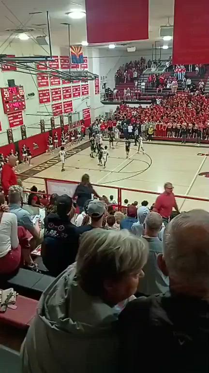 4th qt action from Sunnyslope vs Brophy