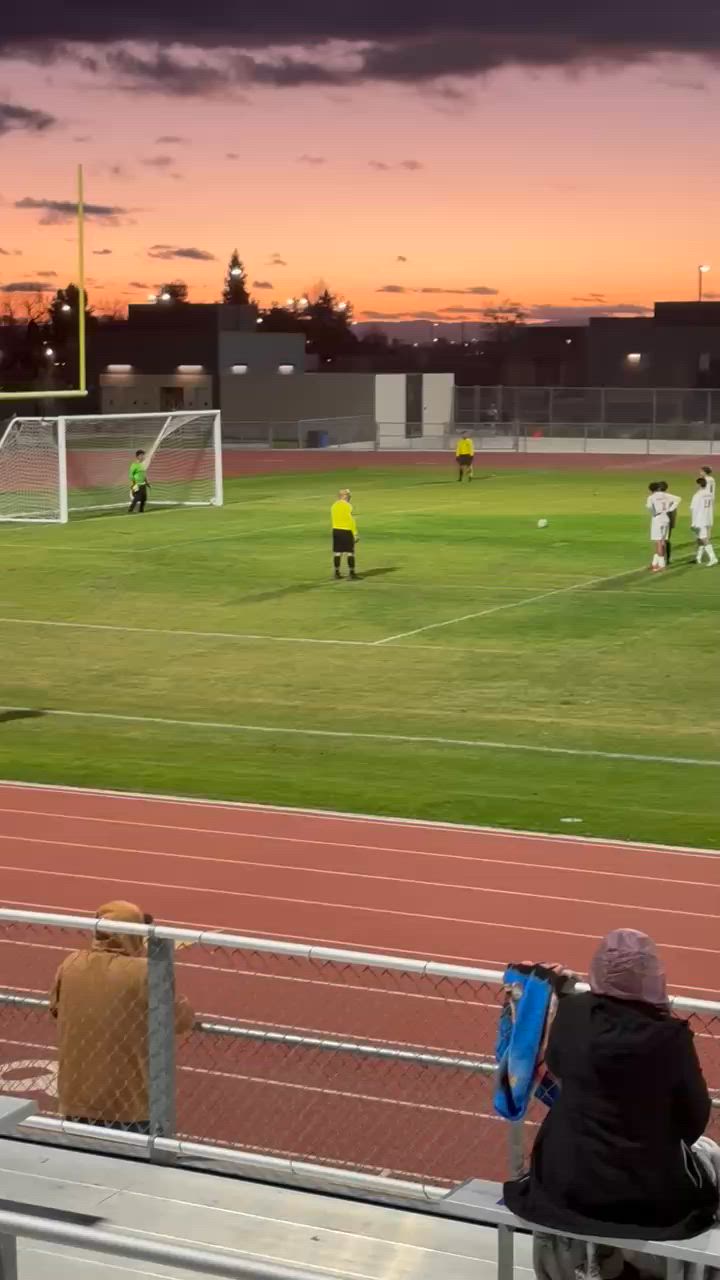Luis Guerrero scores his penalty to give Arvin the 2-1 Victory against Del Oro.