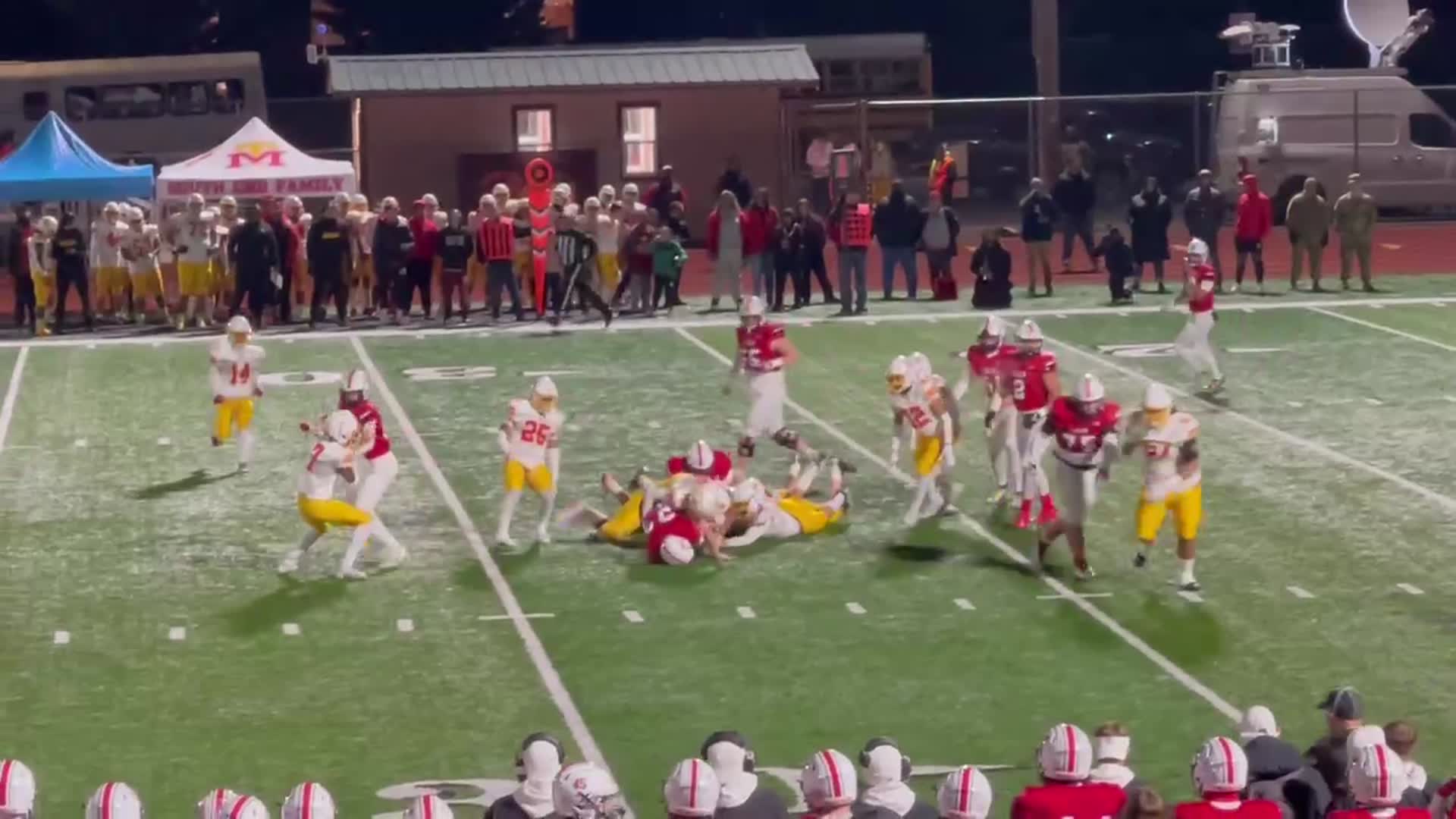 Yelm #23 Brayden Platt with the carry