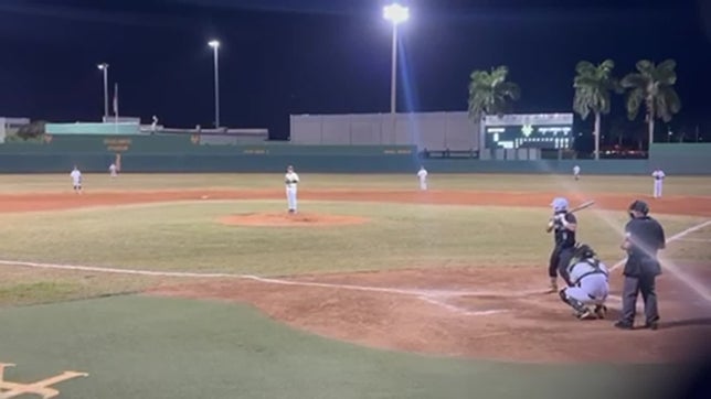 Danny Machado ties game 3-3 with HR following Alejandro Cabral's homer.
