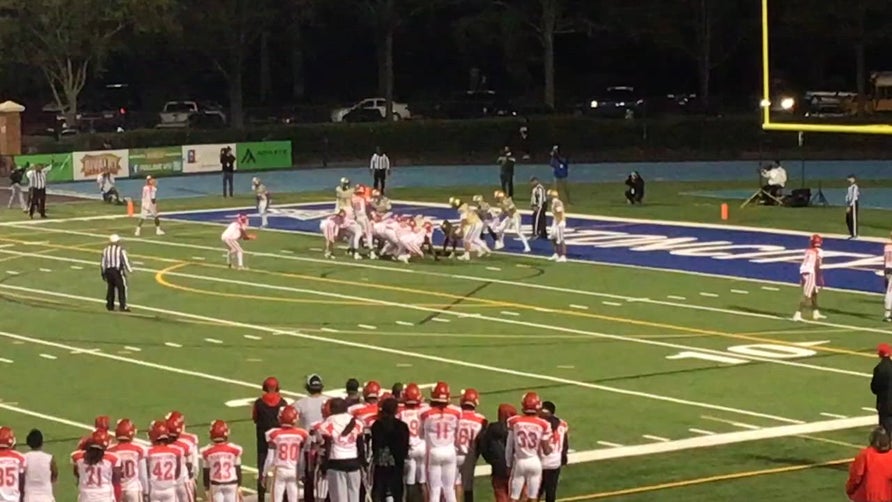 Football Recap: Hampton's Win on Friday Extends Winning Streak to Seven