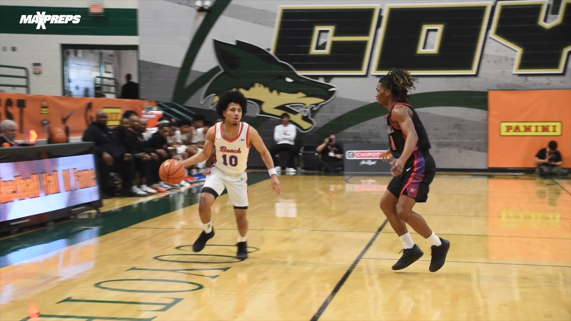 Tyran Stokes Dominates as Rainier Beach Tops Duncanville at Hoophall West