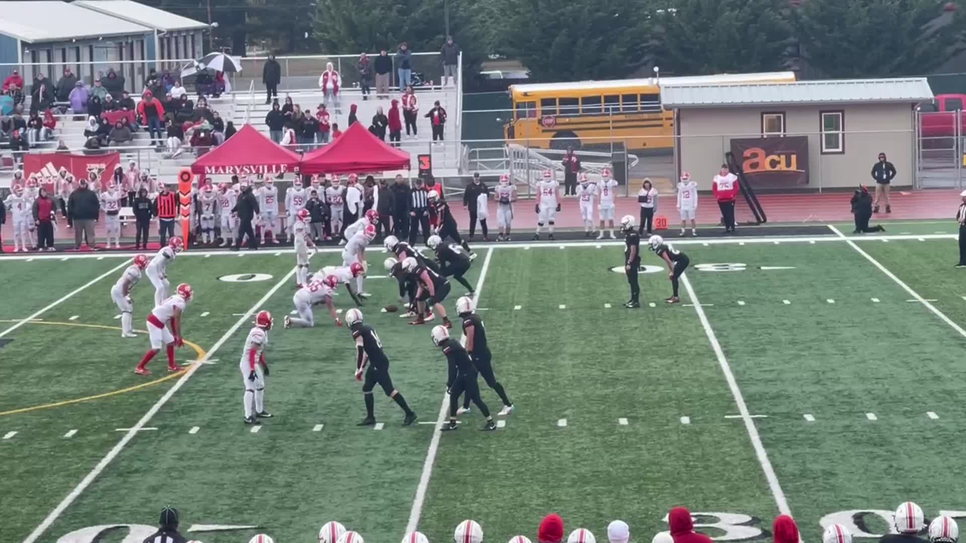 3rd & 17 Yelm #25 Anthony Kiamco draw play for 1st down