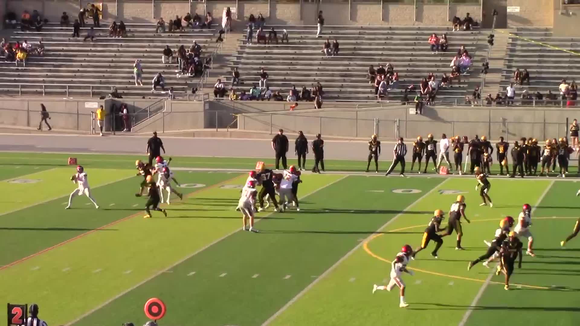 Touchdown - Clovis West vs Edison - JV Football - September 13, 2024 - Joseph Valadez (#7) To Luke Pinto (#27).
