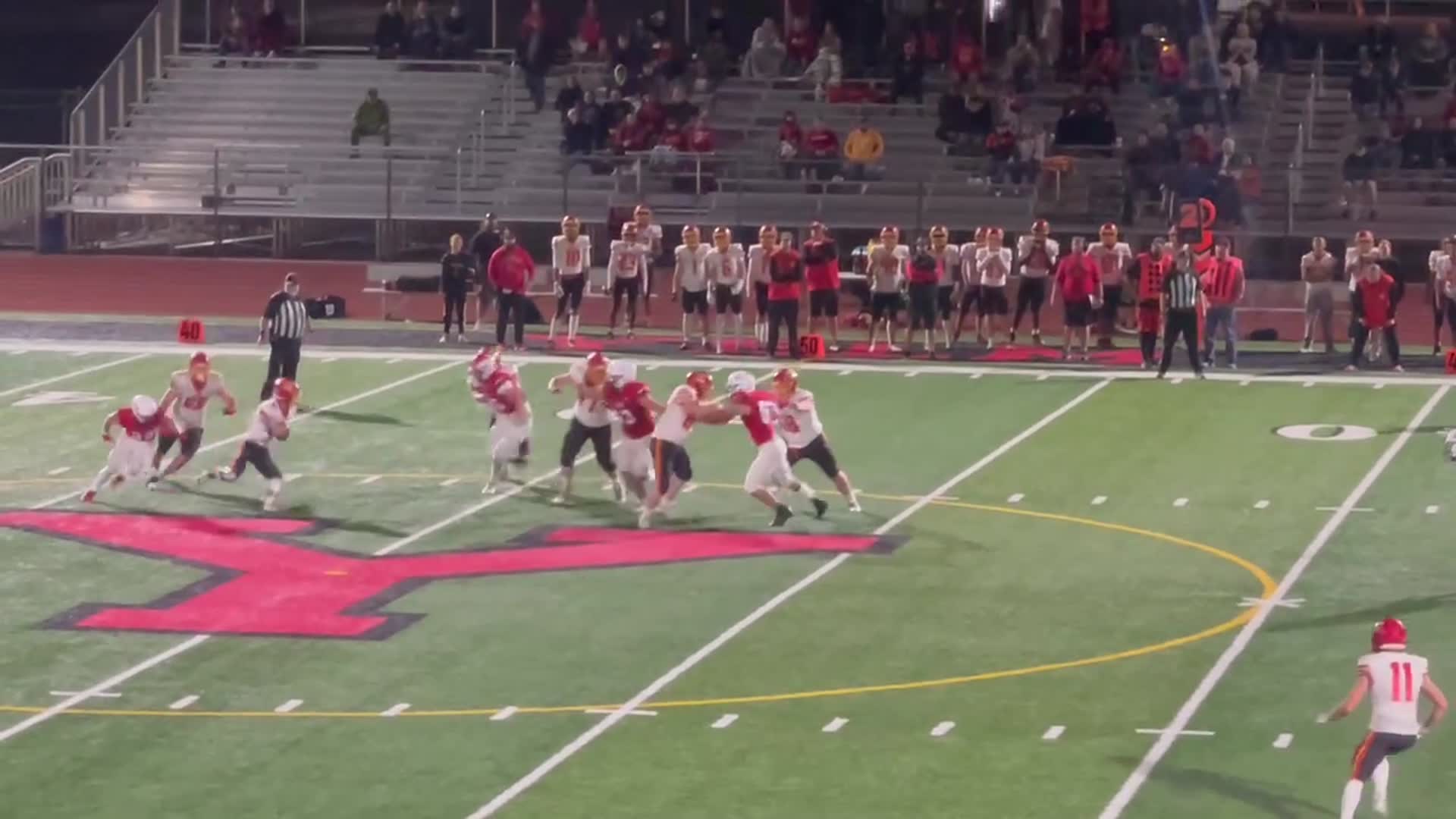 2nd quarter Kamiakin #9 Trent Woodhouse scrambling for a first down