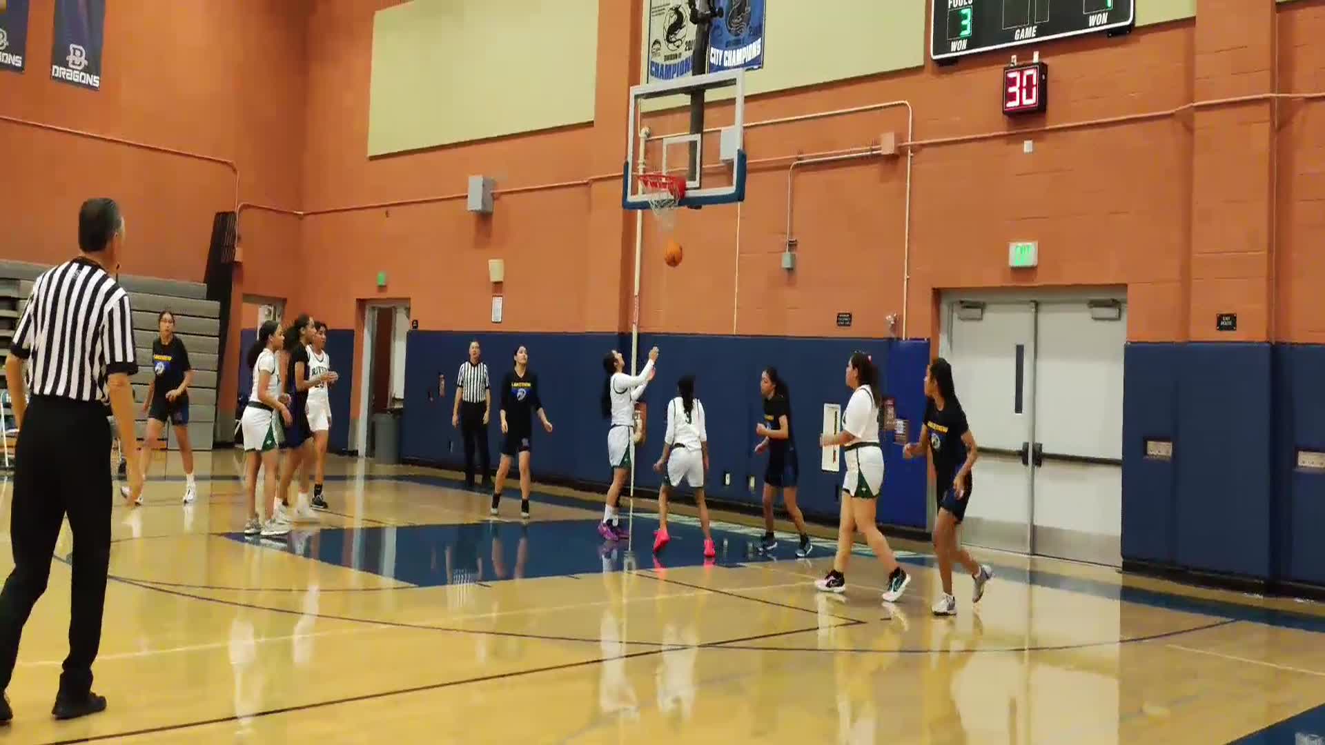 Lions hooping against Diego Rivera