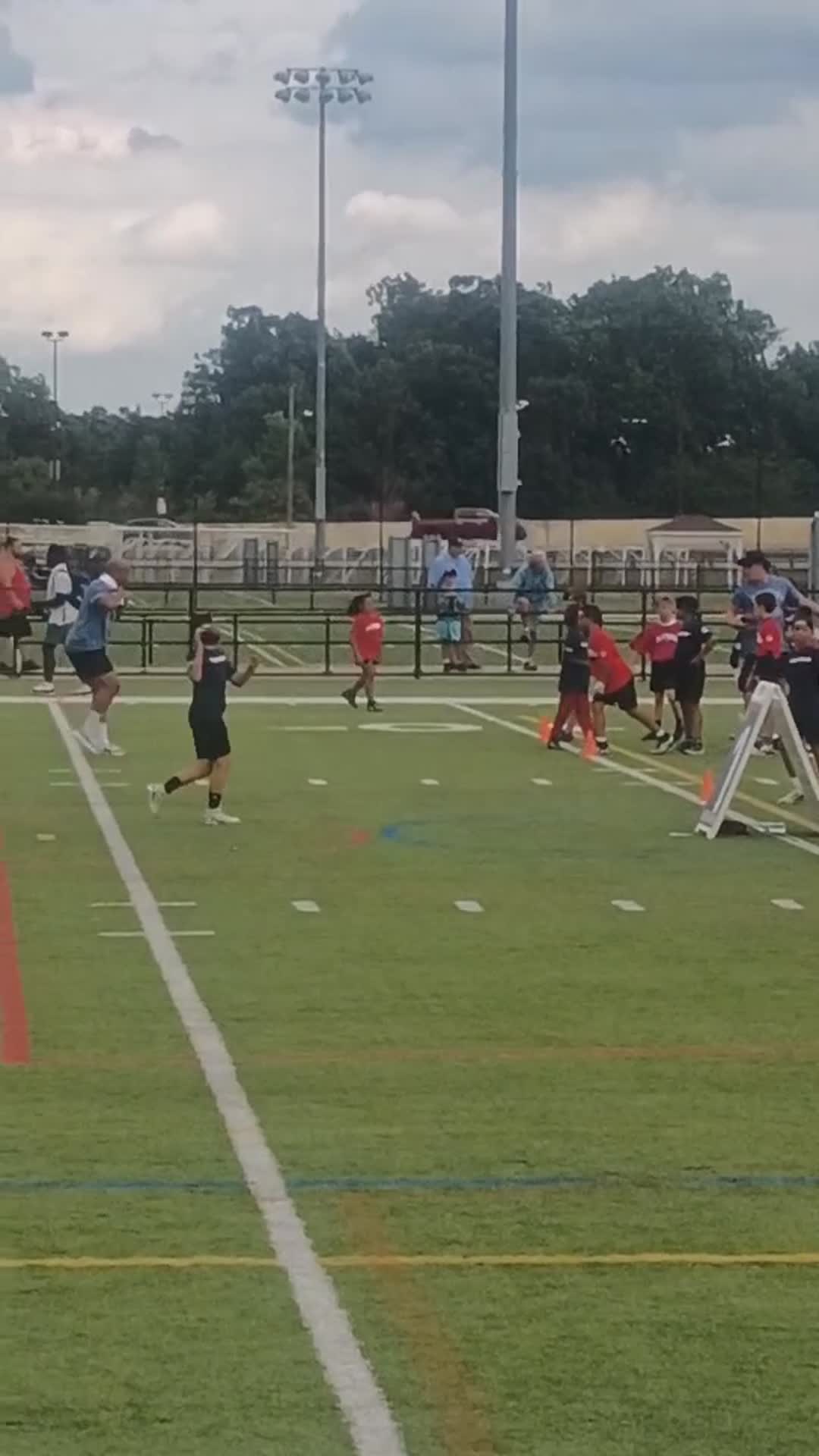 Cameron Cave vs NFL Legend Torry Holt 1v1