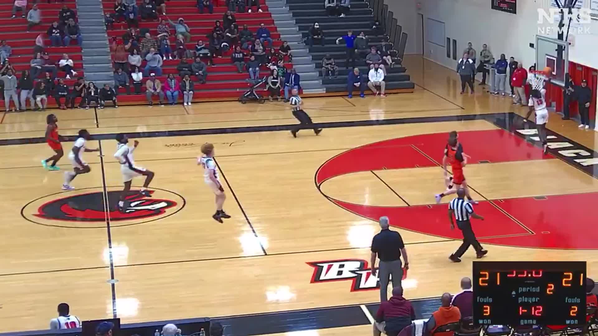 Seth w/ the Vicious Slam! BP up by 2 at the half!