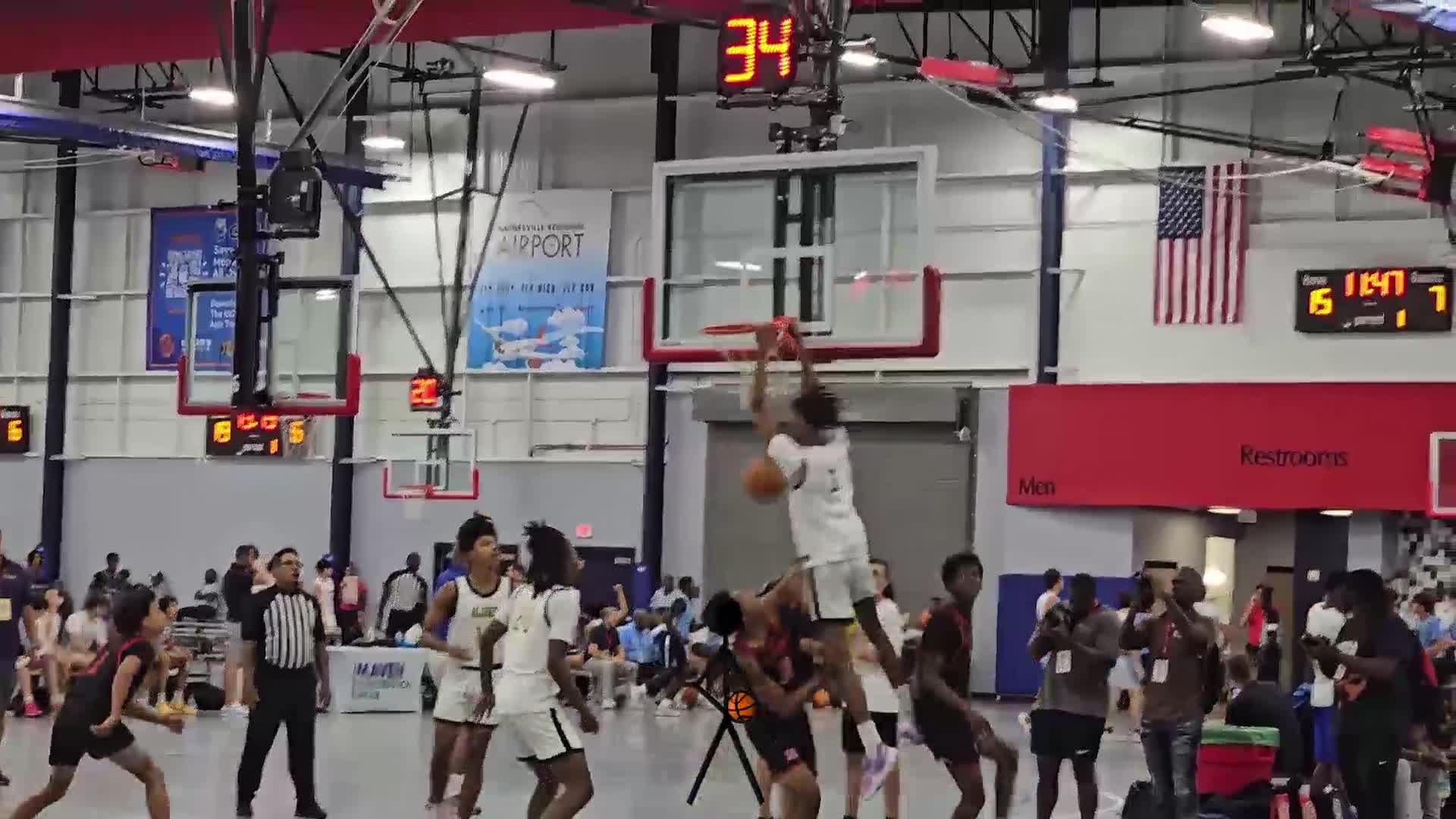 Joe Philon III 
Blake High School 
11th Grade 
Class of 2026