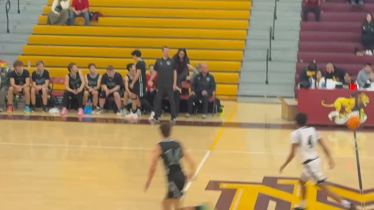 Connor stops on a dime, to Owen for 3 pointer