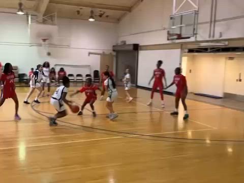 CO26 Samaiia Oliver #4 Layup on Constitution High School