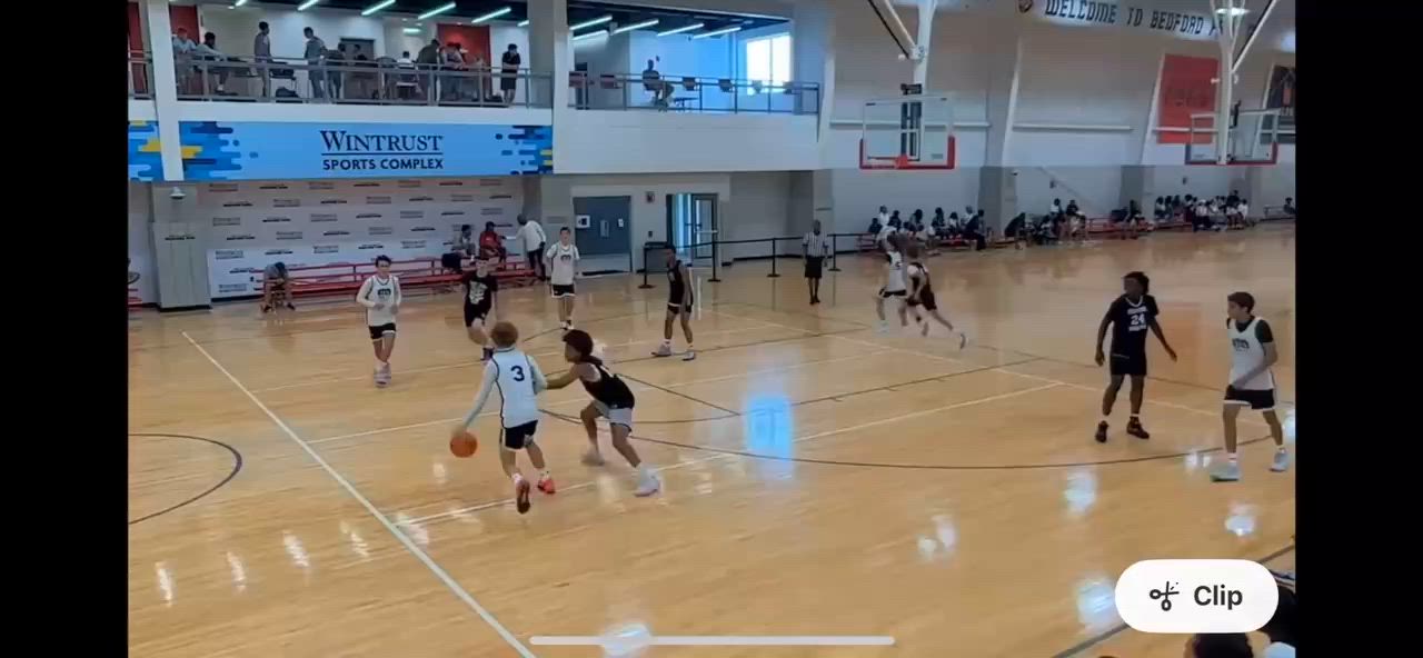 Krystian Bogacz showed out at Prep Hoops: The Platform. A skilled guard with great size, Krystian is known for his elite shooting ability, high motor, and craftiness around the rim.