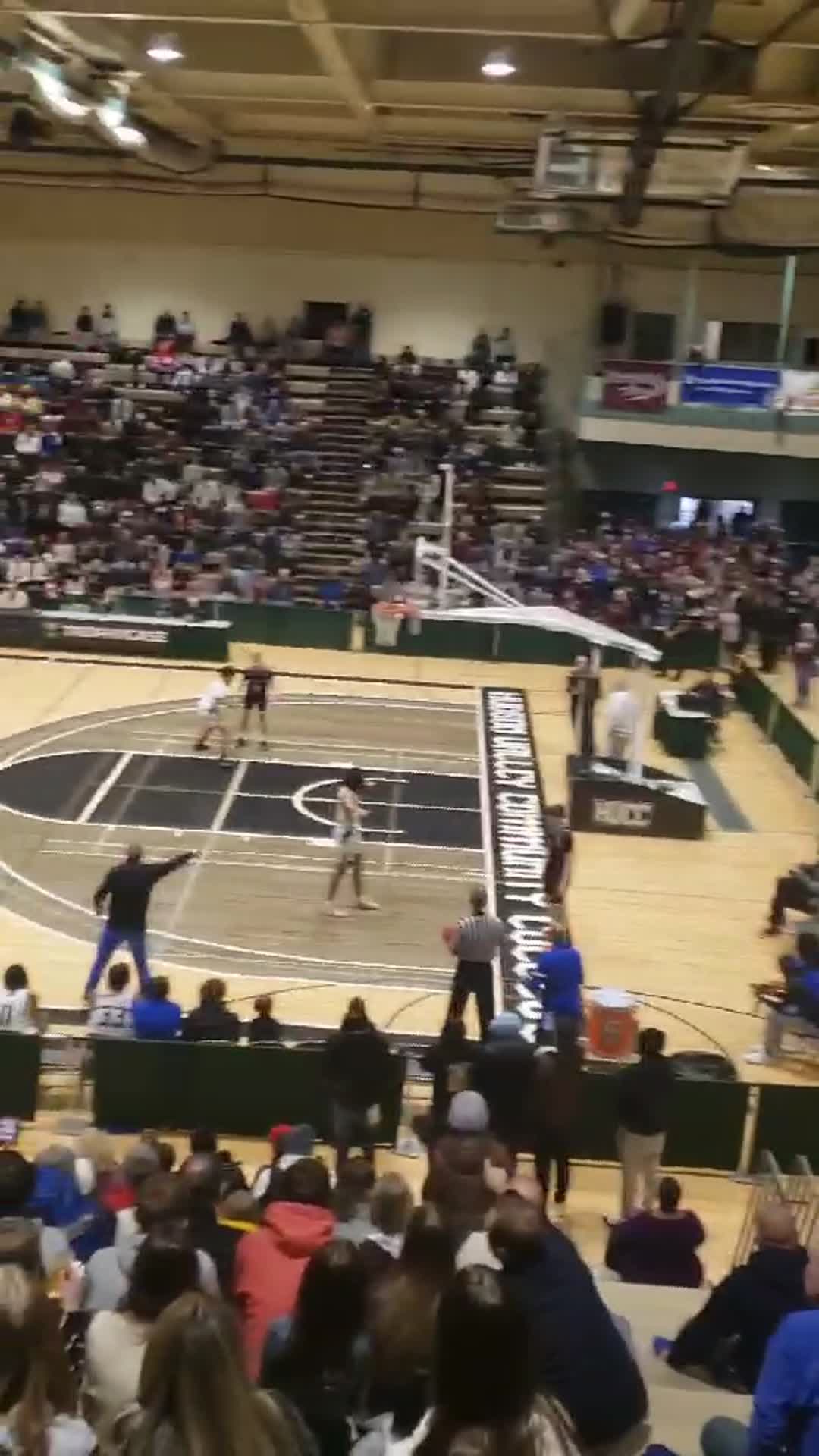 Colin Richardson Sectionals BUZZER BEATER GAME WINNER