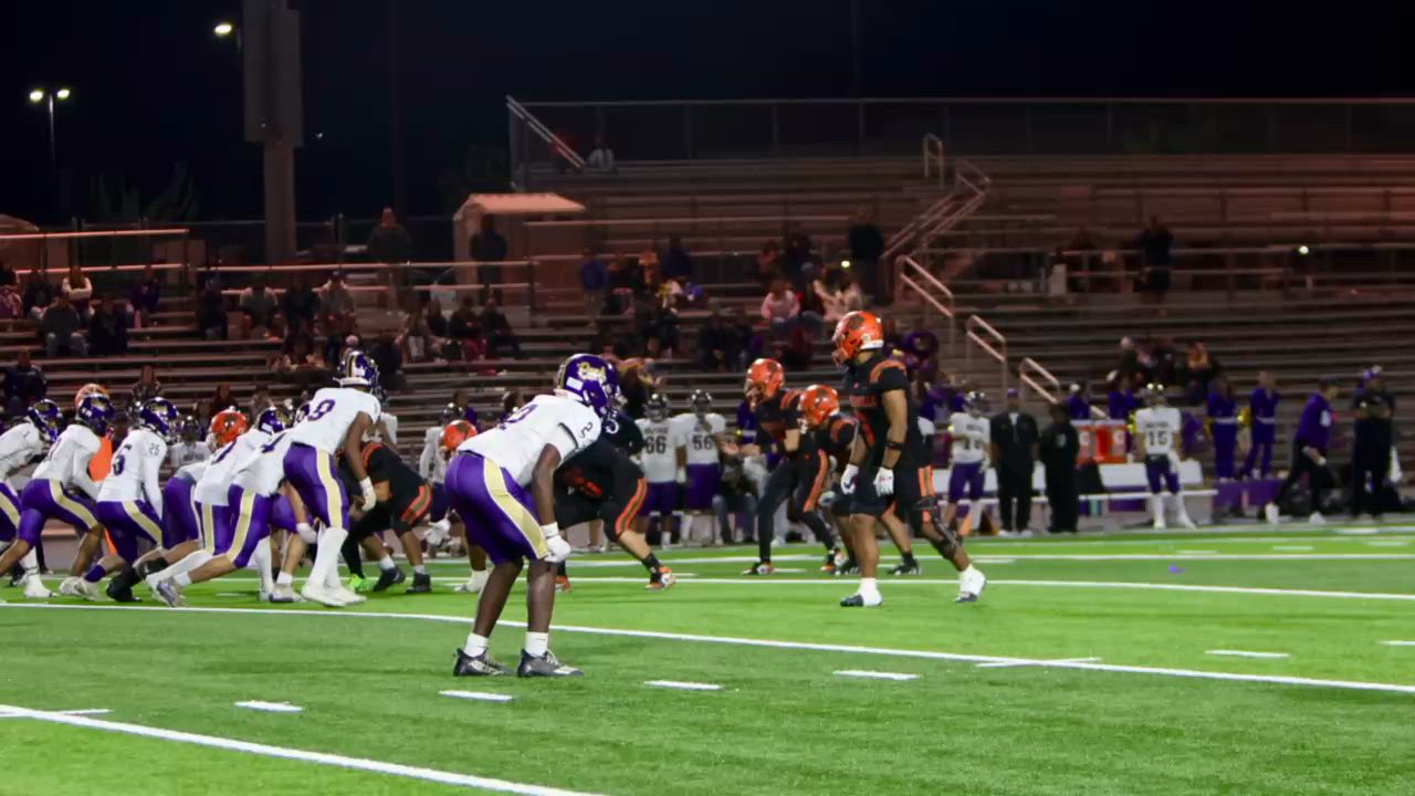 TD pass Enriquez to Salinas