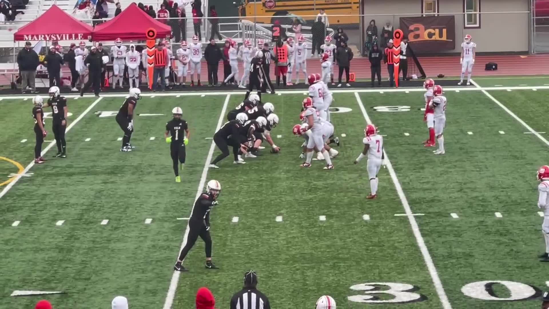 Yelm #8 Damian Aalona 9 yard 1st down pass to #2 Isaiah Patterson 4 Yards in 4th