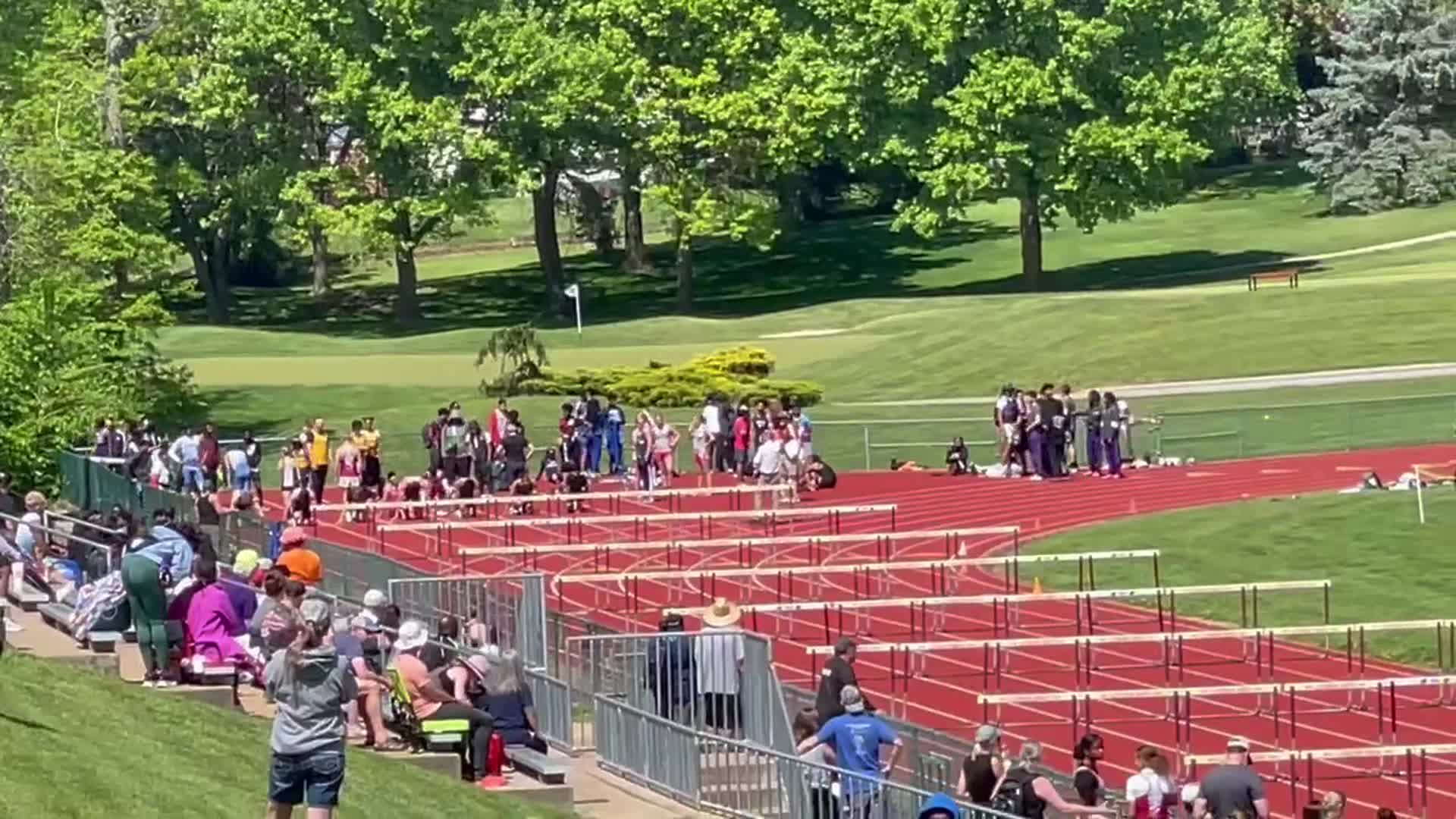 K'vion Flores 110 hurdles 1 st 15:94