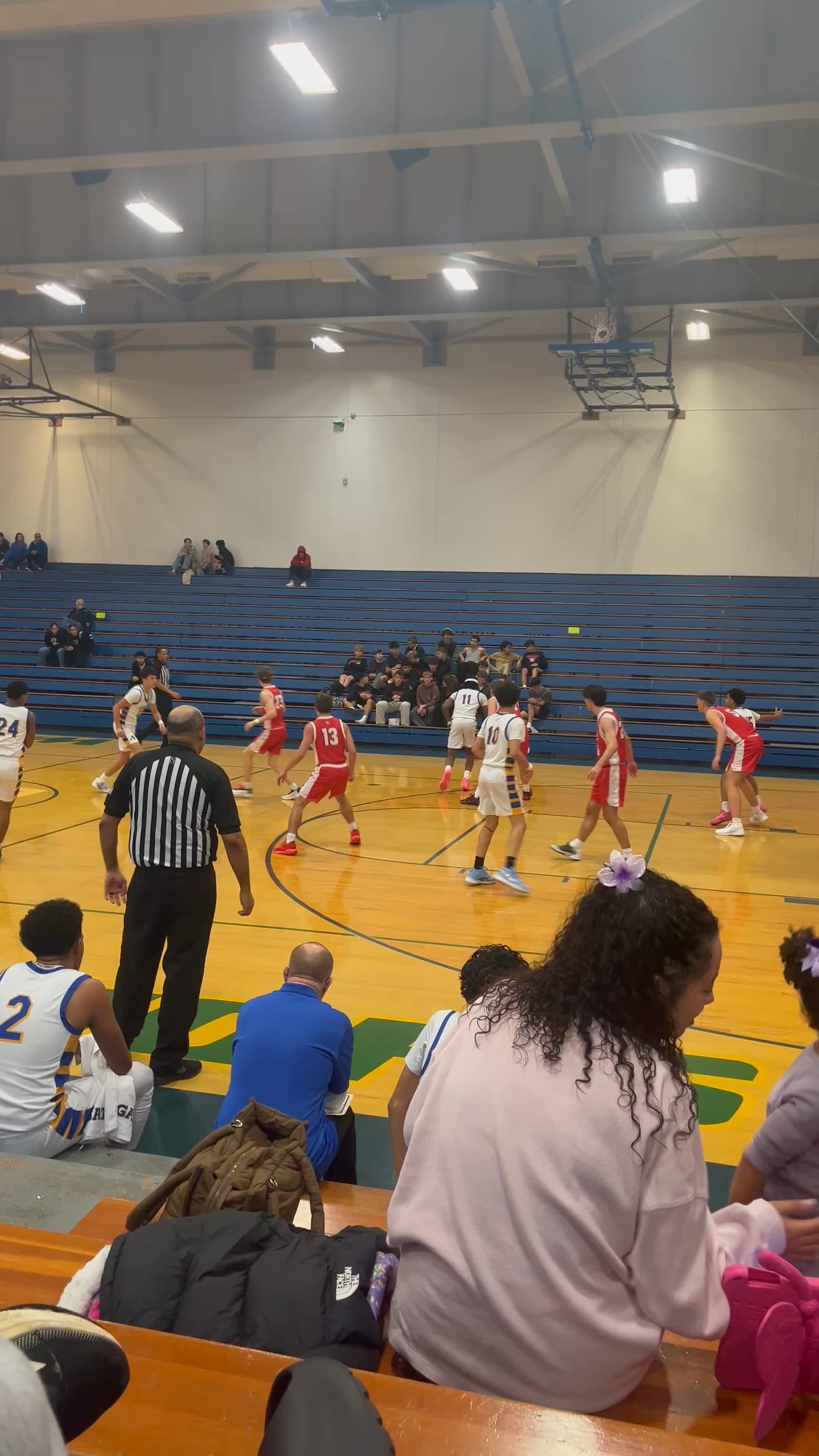 Jaden Ivey Makes Mid Range Jump-shot