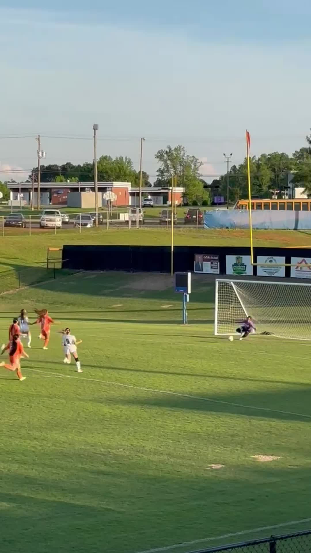 Goal scored by Ashlynn Harbor (#17) on a through ball assisted by Hailey Abernethy (#12).