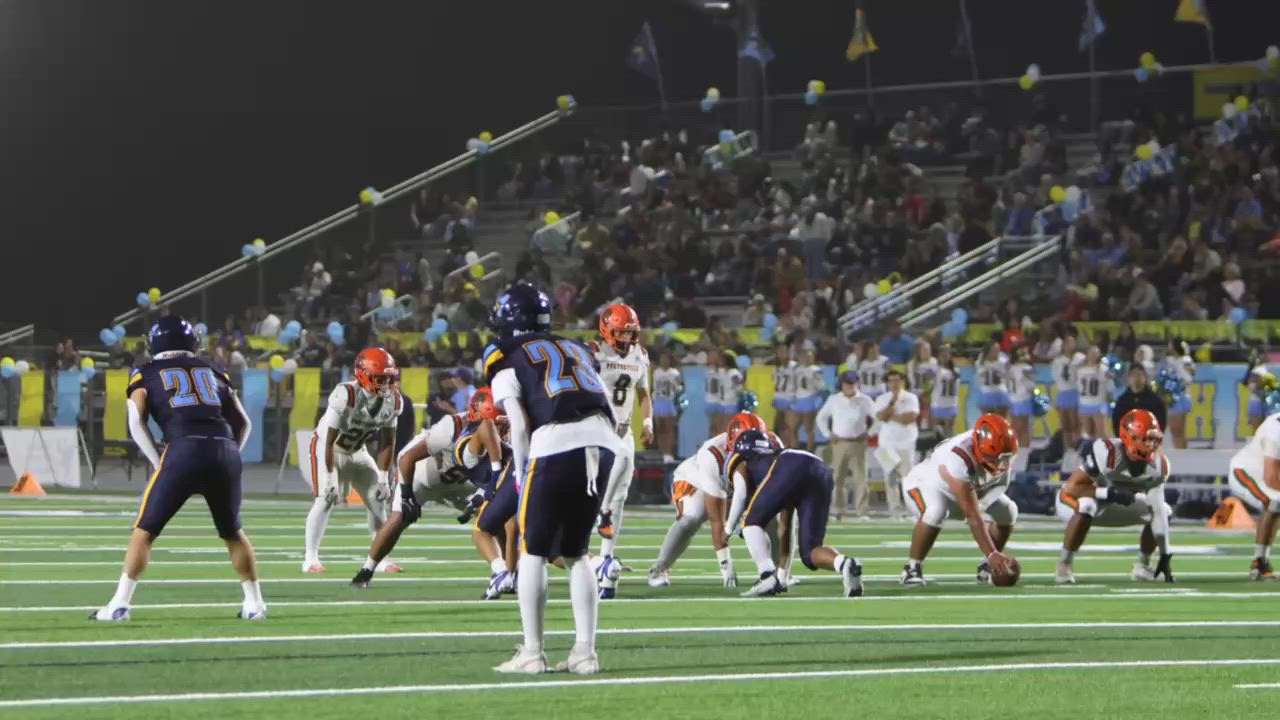 Enriquez to Medrano TD pass