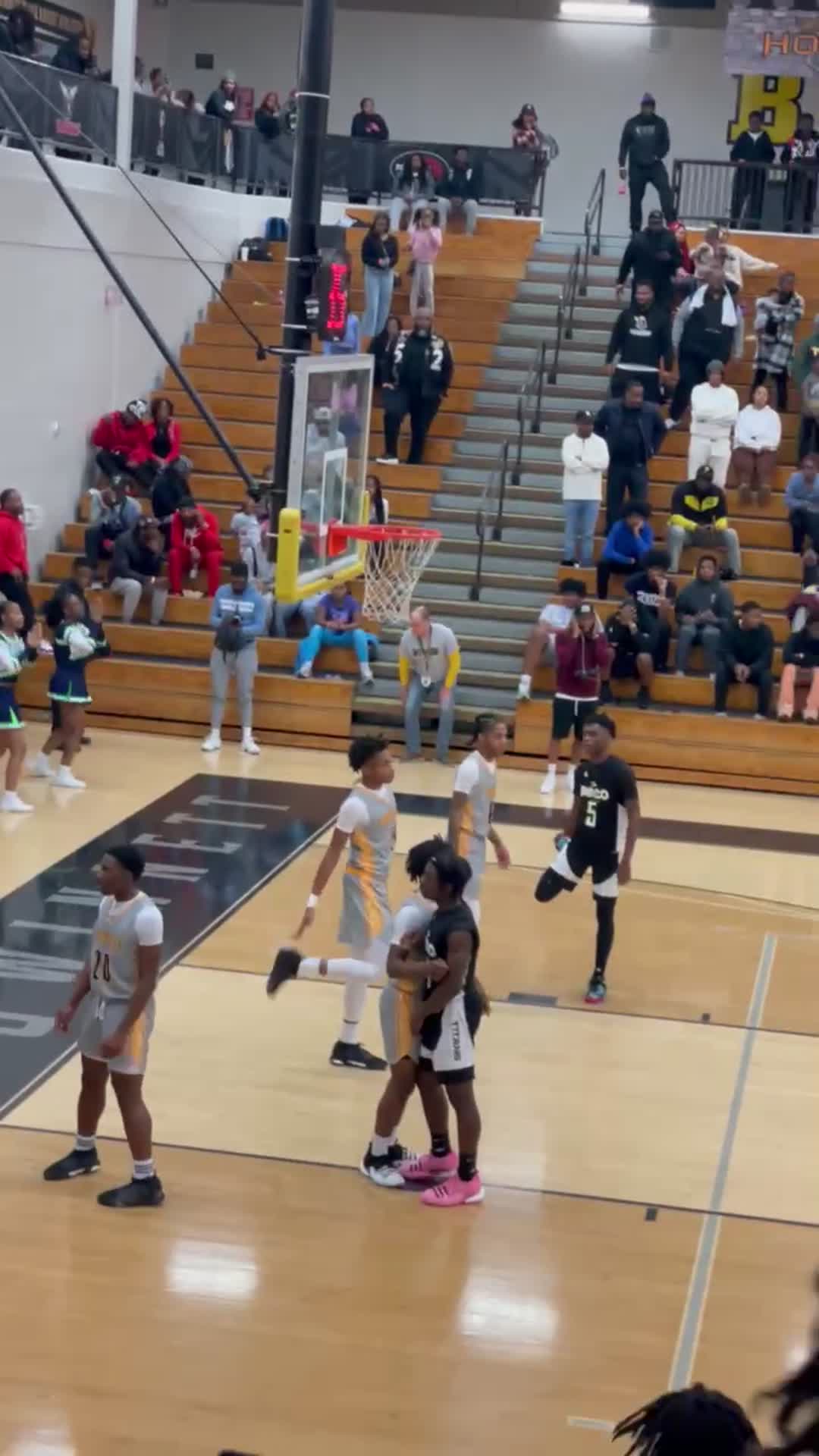 Khi Cutler  Buzzer beater and a win