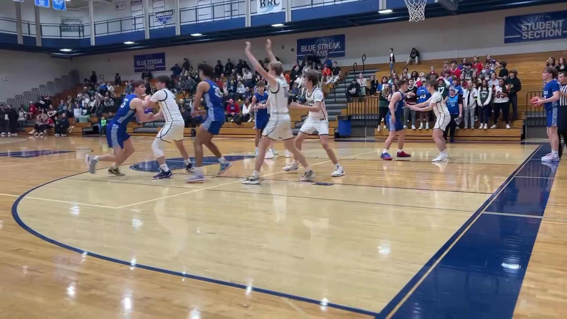 Woodstock vs Cary Grove late second winner to win 53-51