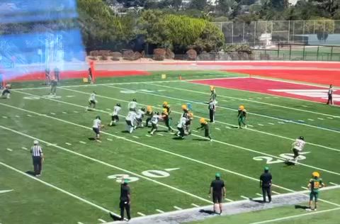 Miguel Combs with the tackle