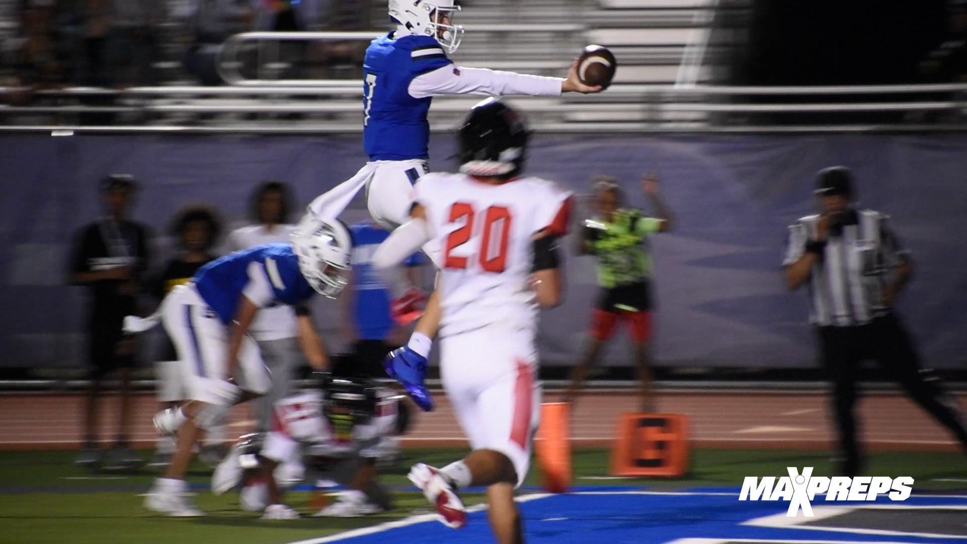Will Mencl's three touchdowns help lead Chandler to victory vs Williams Field