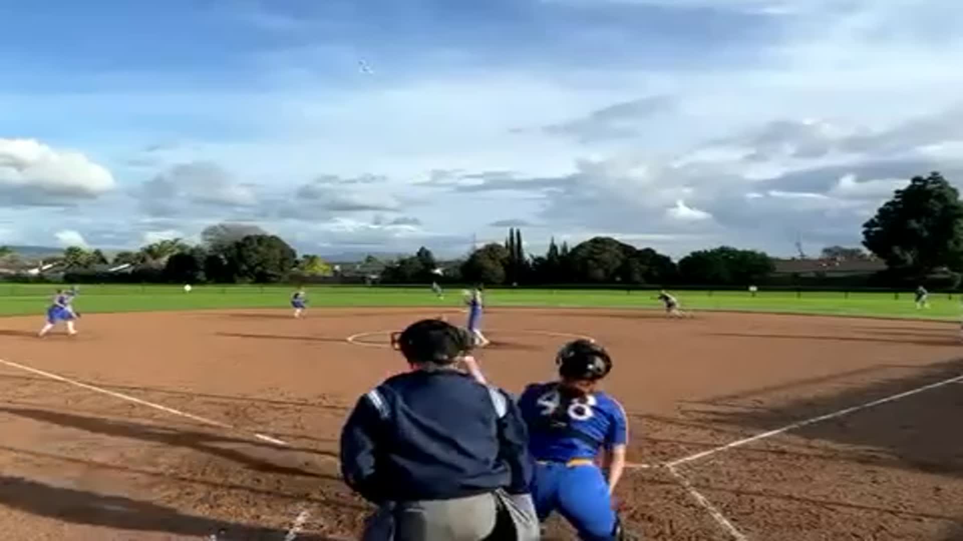 Jasmine Cruz (So.) diving catch for the out at SS