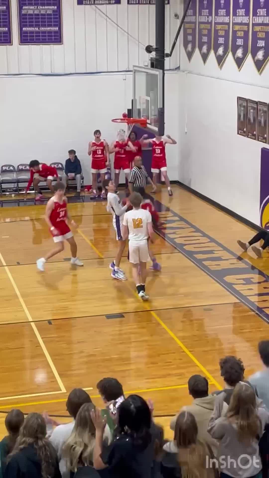 Raymond Losier dunks ball