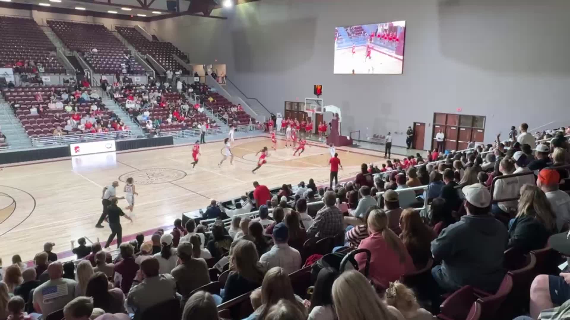 Spencer Green Sinks a 3!