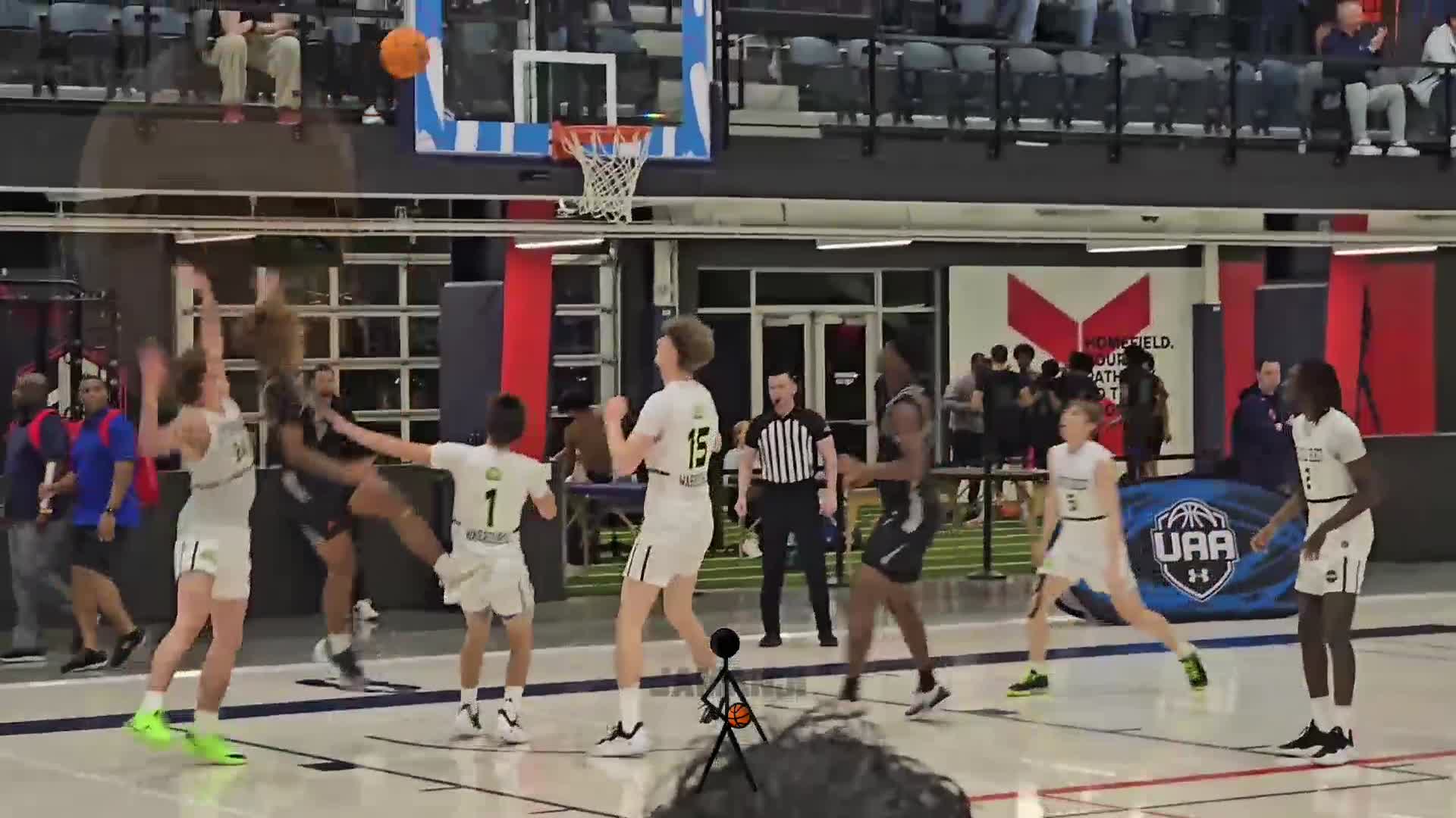 Braylen Moore 
Class of 2026
SCE UA 2026
#Jamanjifilms  #thewatcher #Basketball #BraylenMoore @braaaylen